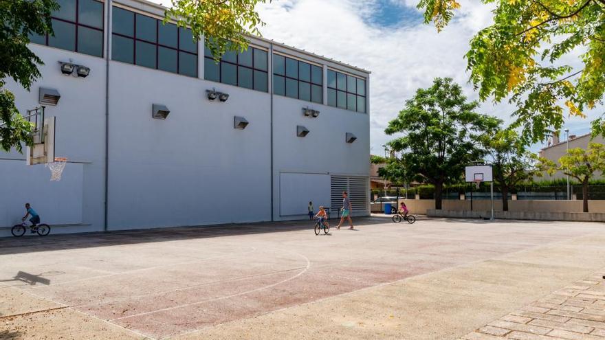 Imagen de la pista polideportiva que el Ayuntamiento cubrirÃ¡