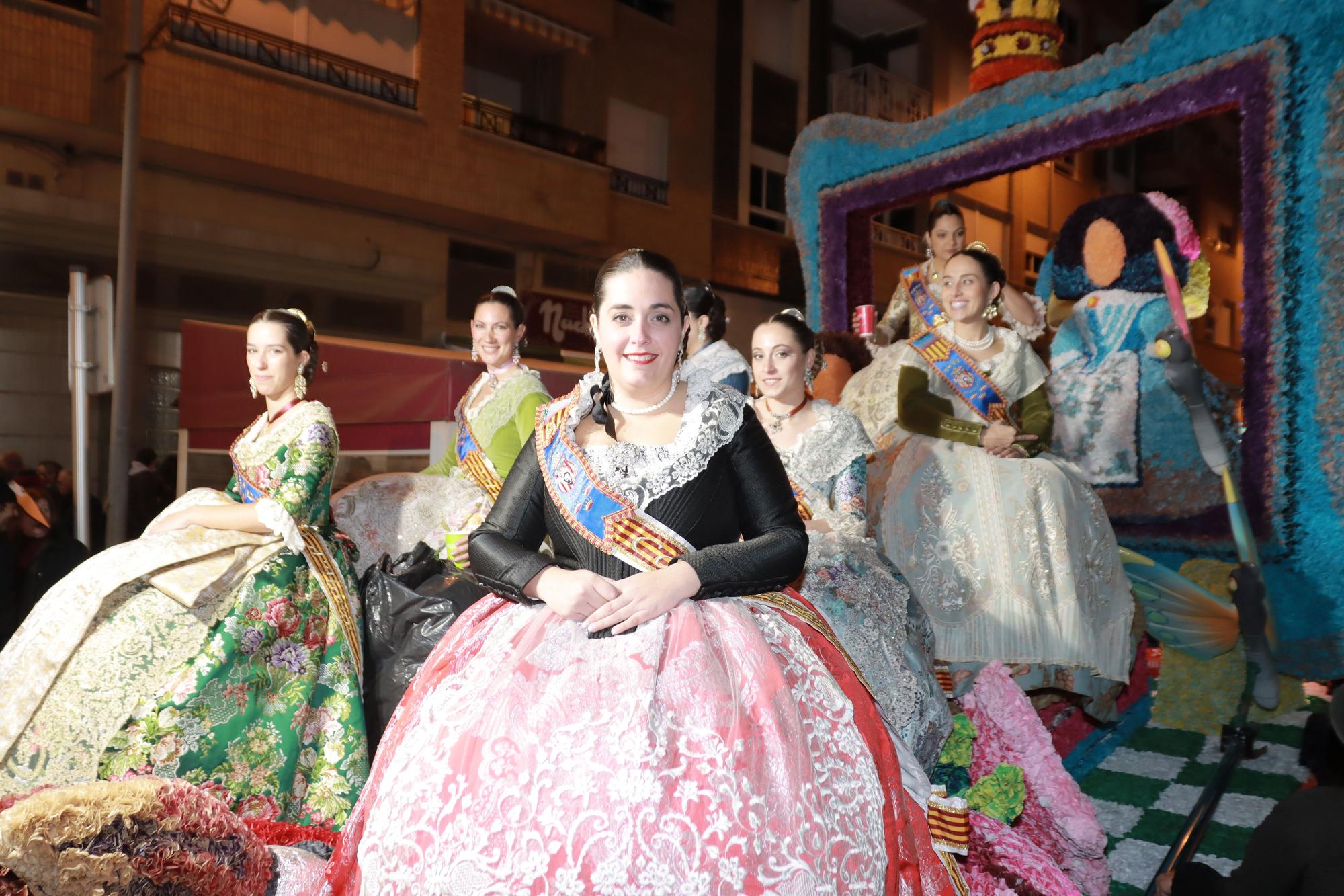 Búscate en la Cabalgata del Ninot de Burriana