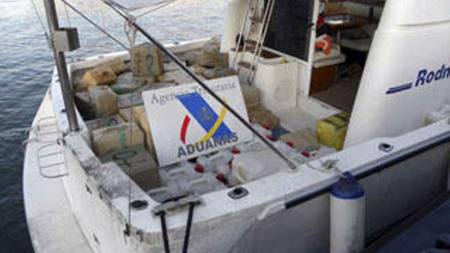 Hallan cuatro toneladas de droga en un barco de recreo