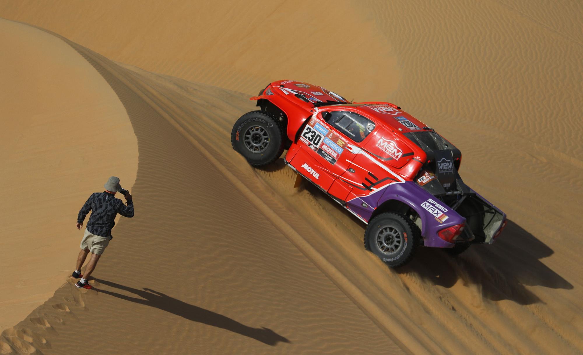 Dakar Rally (163661186).jpg