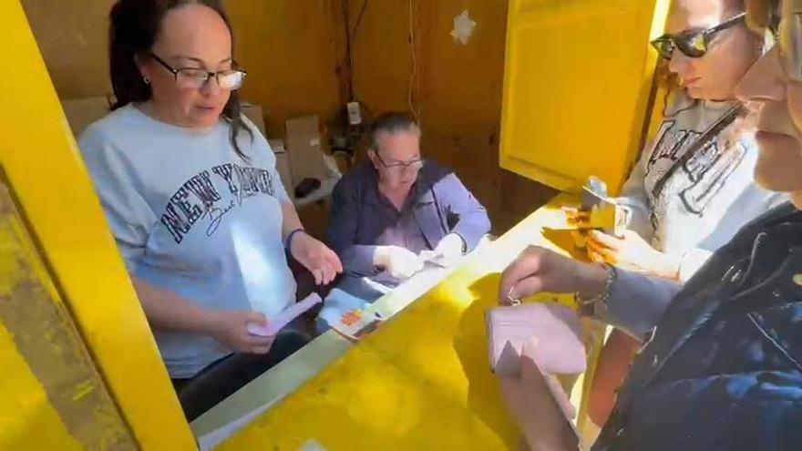 Expectación por asistir a las procesiones de Semana Santa de Elche: comienza el alquiler de sillas