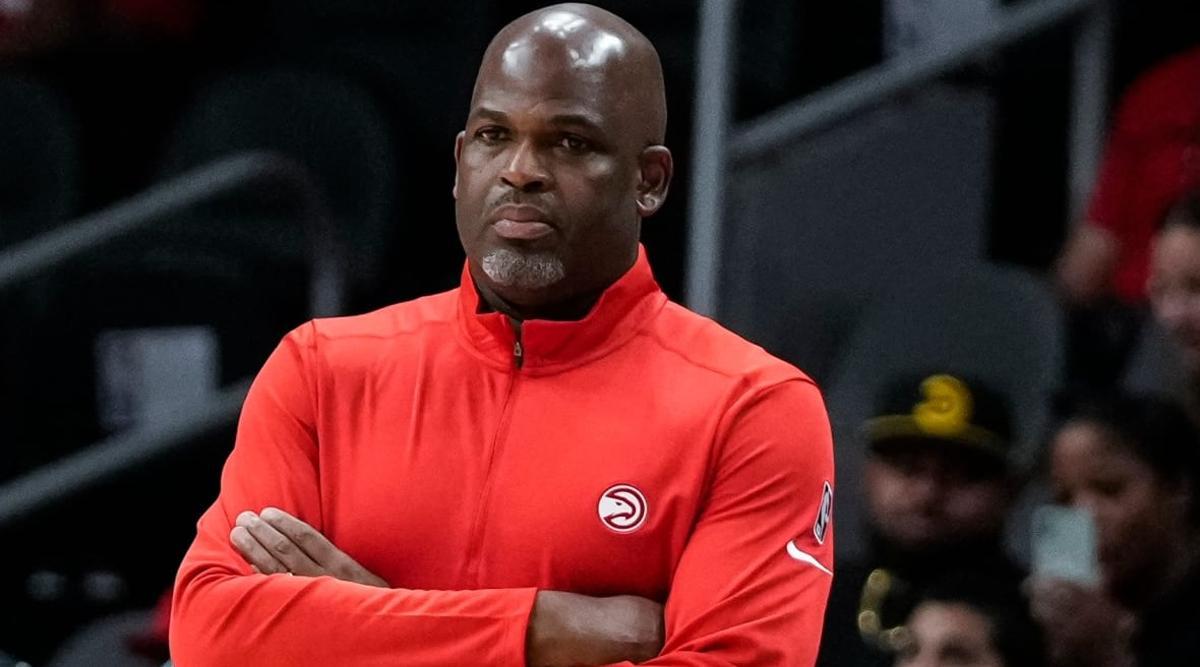 El técnico Nate McMillan.