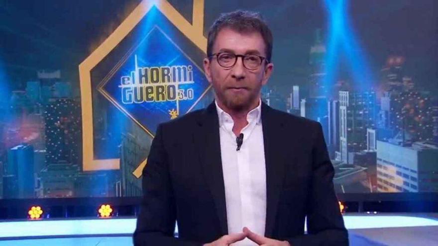 Un conocido famoso se sincera sobre su paso por &#039;El Hormiguero&#039; y el comportamiento de Pablo Motos: &quot;Me estaban tirando cuchillos&quot;