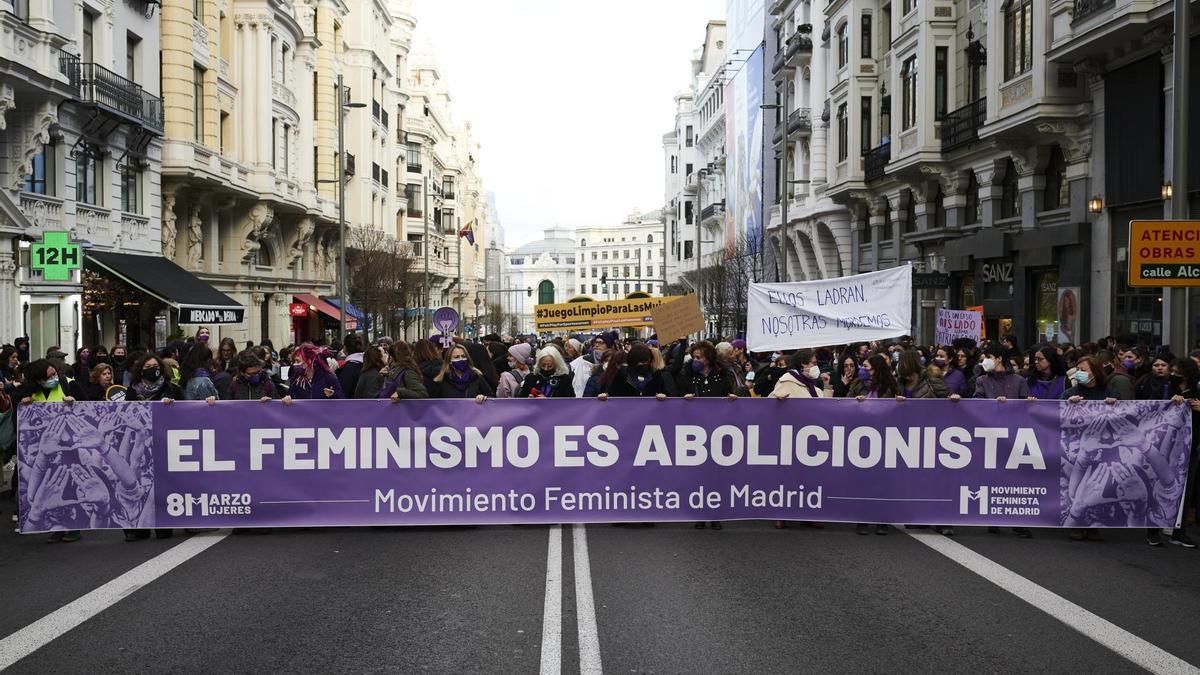 Manifestación del Movimiento Feminista de Madrid bajo el eslogan &quot;El feminismo es abolicionista&quot;. EFE/Luca Piergiovanni