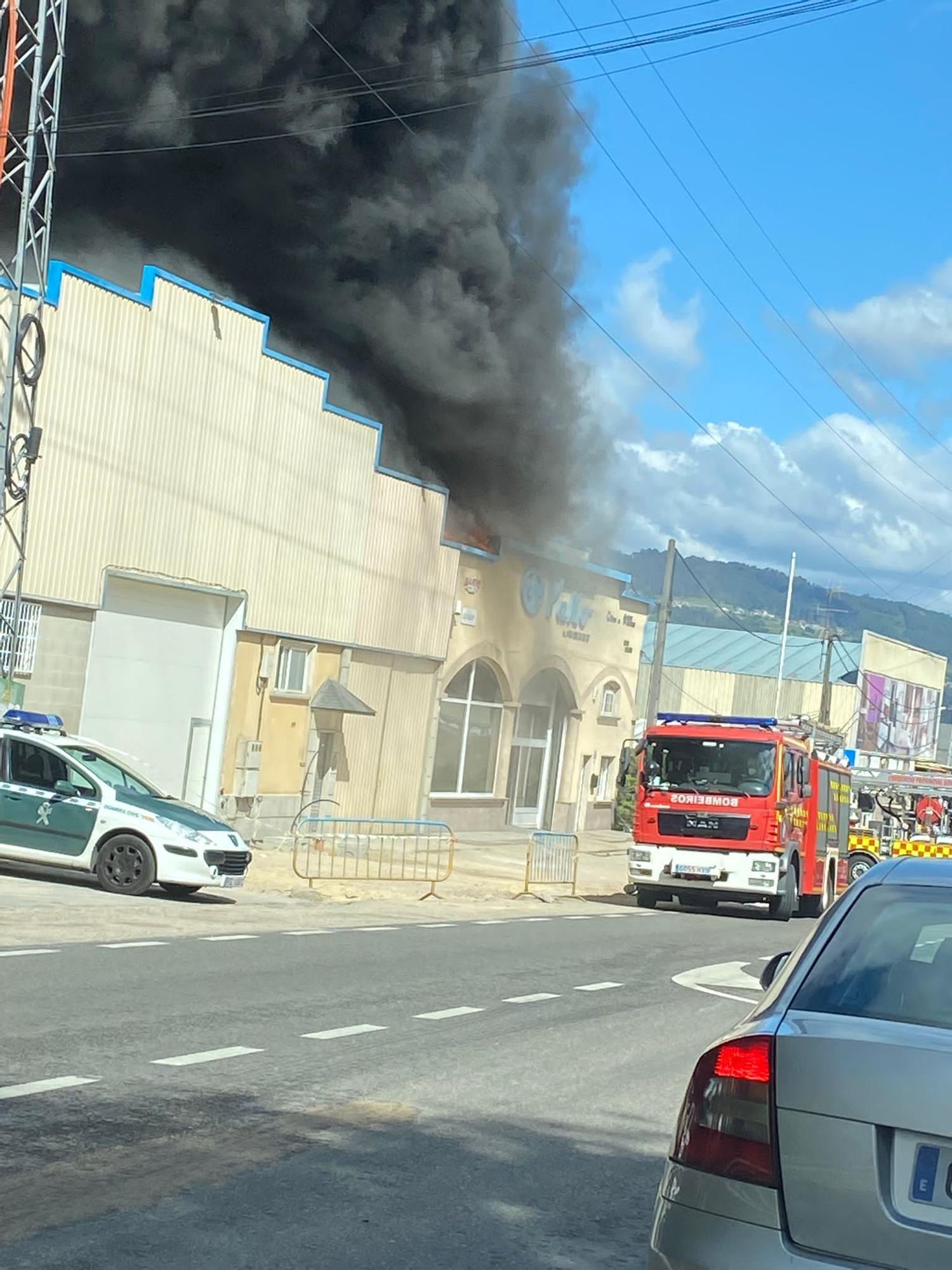 Incendio en una fábrica de O Porriño