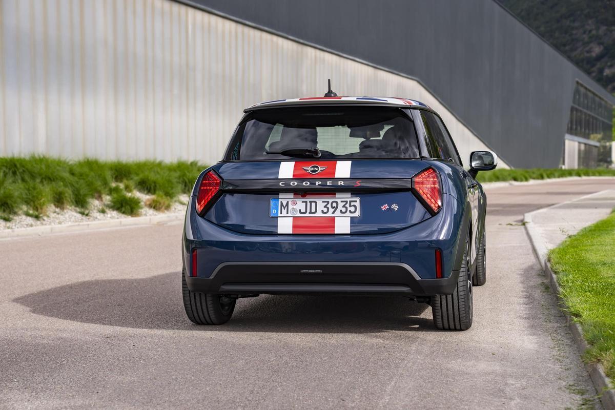 MINI, Cooper'ın 25. yıl dönümünü 'Oxford Edition' ile kutluyor