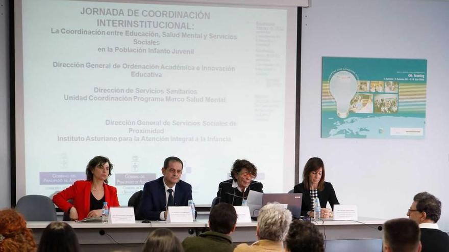 Participantes en la jornada, ayer, en el Centro del Profesorado.