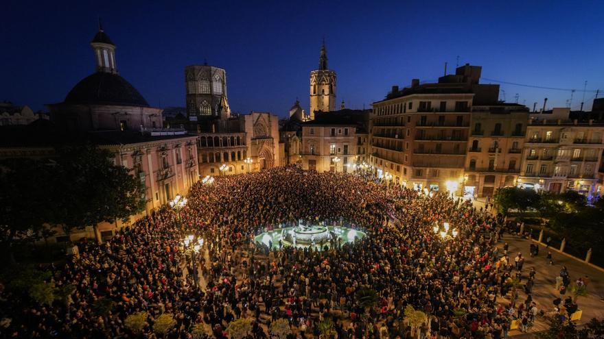 Miles de personas piden en Valencia la dimisión de Mazón en la sexta protesta tras la dana de Valencia