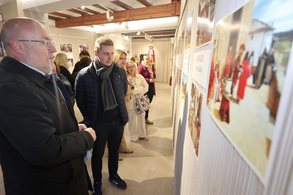 Fotogalería I Exposición de fotografías de los 15 años de peregrinación de Vila-real a Torrehermosa