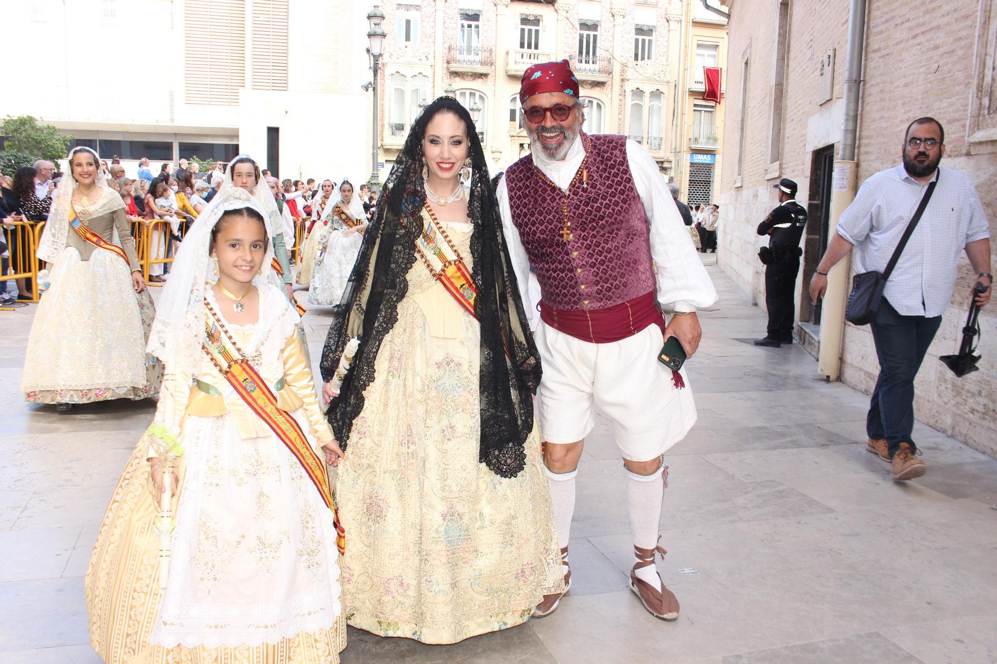 La fuerza de las Fallas en la Procesión de la Virgen (I)