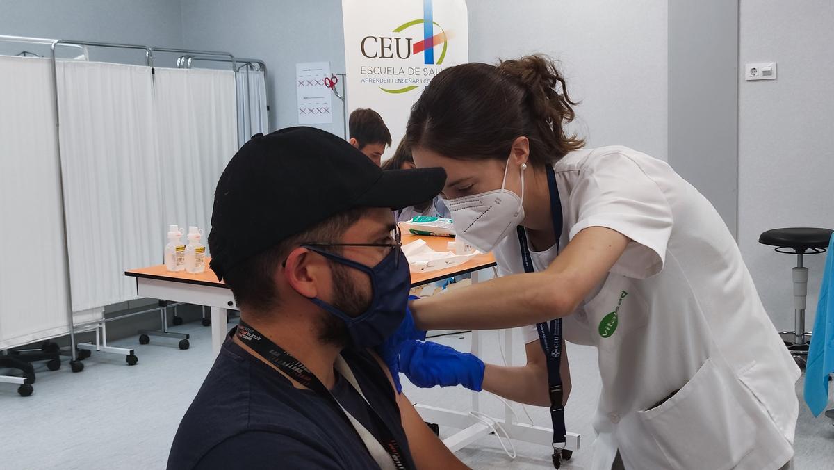 El trabajo, en el que participaron 1.222 alumnos, se llevó a cabo con los estudiantes realizando sus prácticas clínicas en hospitales o centros sanitarios