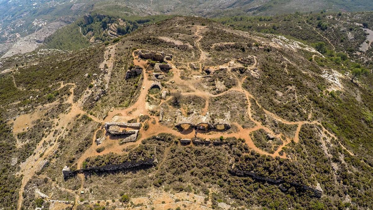 Fort de Bèrnia, las ruinas de una fortaleza construida en el siglo XVI y con privilegiadas vistas.