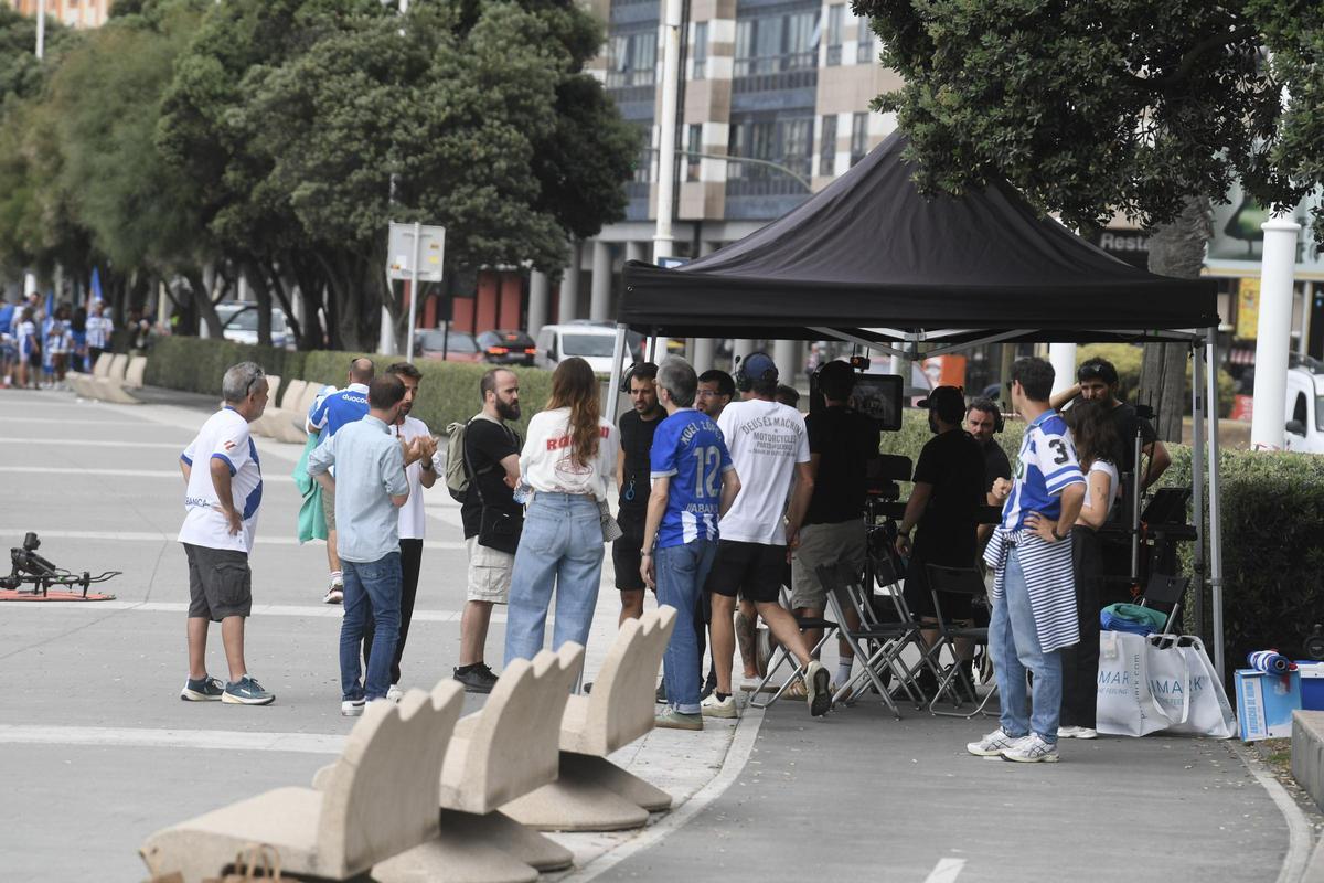 Rodaje del videoclip del himno del Deportivo en el paseo marítimo