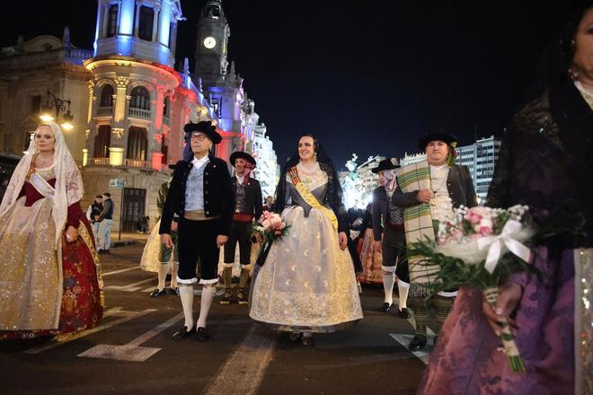 María José Catalá, vestida de fallera en la Ofrenda de 2026