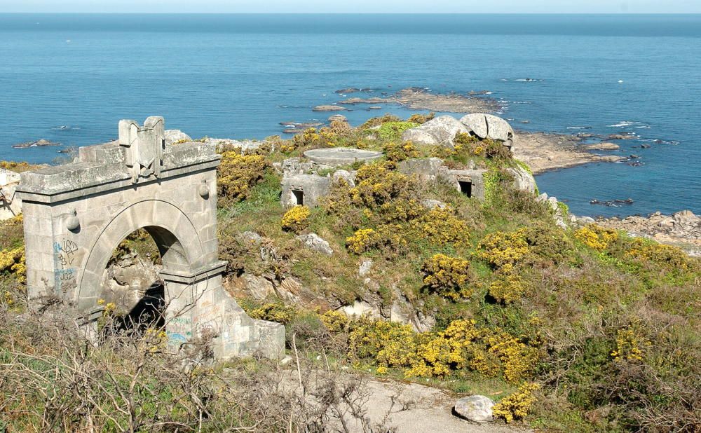 Las baterías militares abandonadas de Cabo Silleiro.