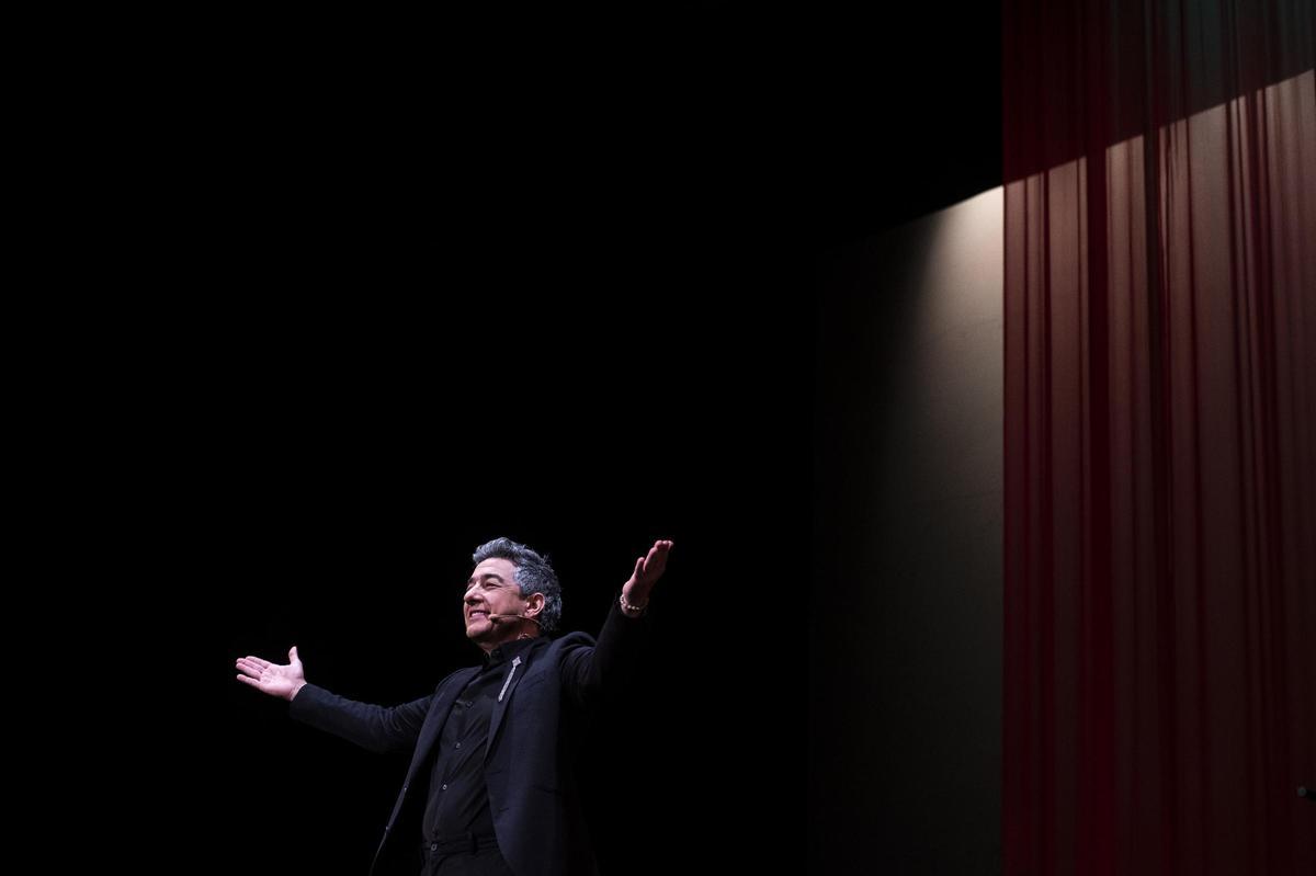 El concierto de Juan Valderrama en Cáceres, en imágenes