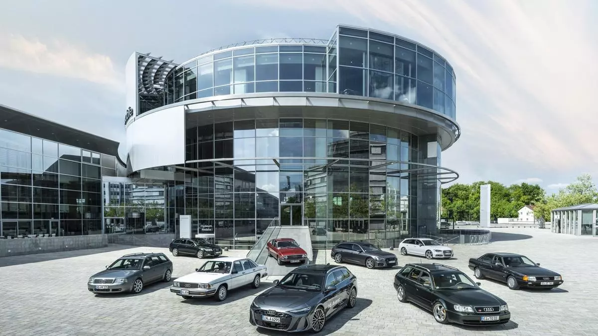 El nuevo Audi A6 se encuentra con sus antecesores en Alemania