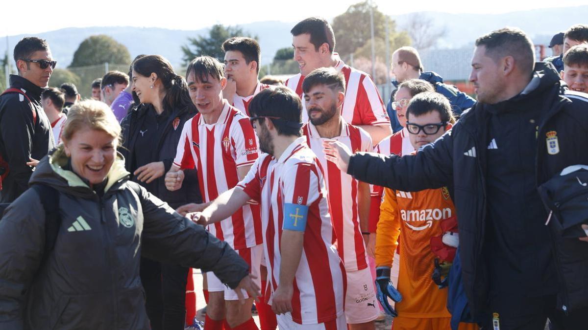 Equipos Genuine del Sporting y del Oviedo en Mareo