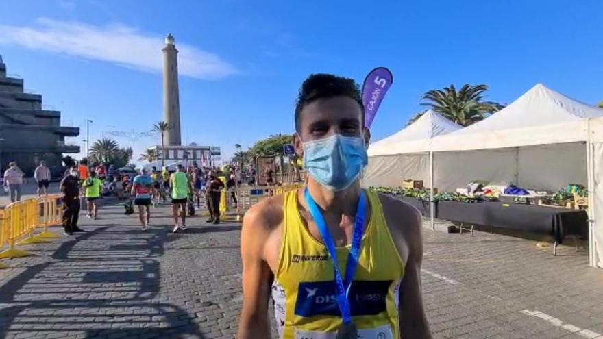 Fran Galindo gana el 10 K de la Gran Canaria Maspalomas Marathon