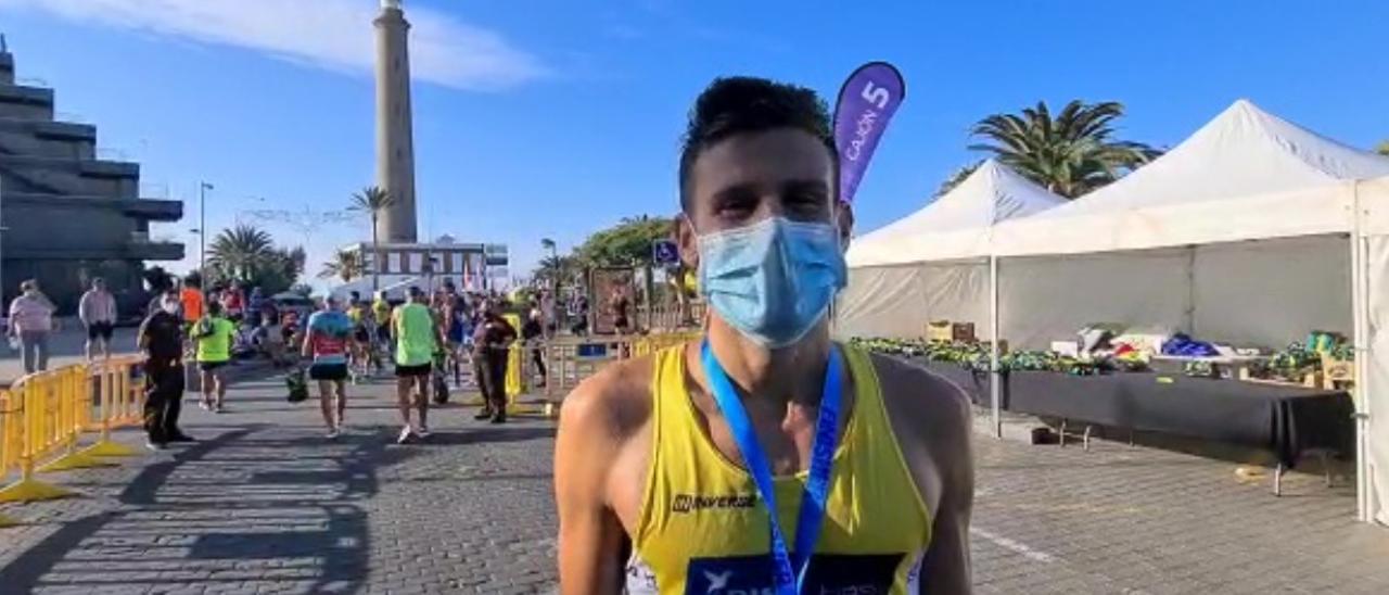 Fran Galindo gana el 10 K de la Gran Canaria Maspalomas Marathon