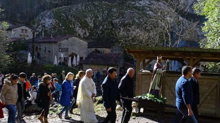 Bulnes honra a su patrono, San Martín