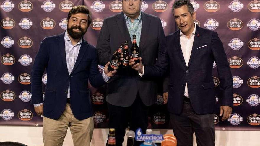 Villanueva, Álvarez y Rodríguez, ayer durante la presentación del patrocinio. // Brais Lorenzo