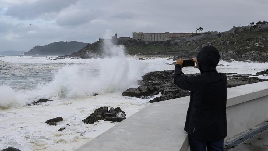 El paraguas se instala en Galicia: ¿cuándo dejará de llover?