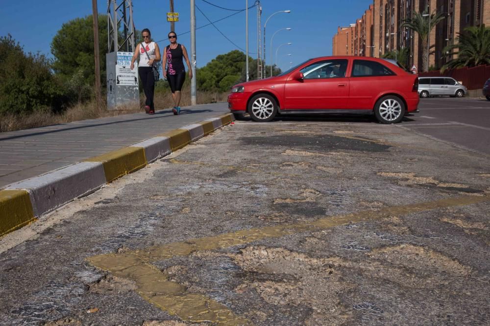 Abandono en la zona del Palmeral de San Gabriel