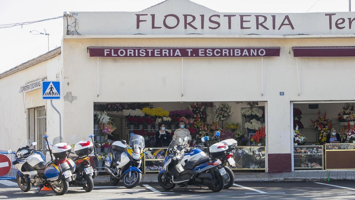 Una de las floristerías de Alicante con apenas afluencia