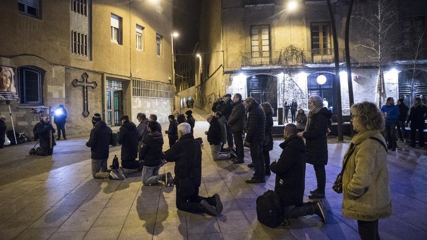 Pregària per a homes de l&#039;ultraconservador Verb Encarnat amb protesta inclosa a Manresa