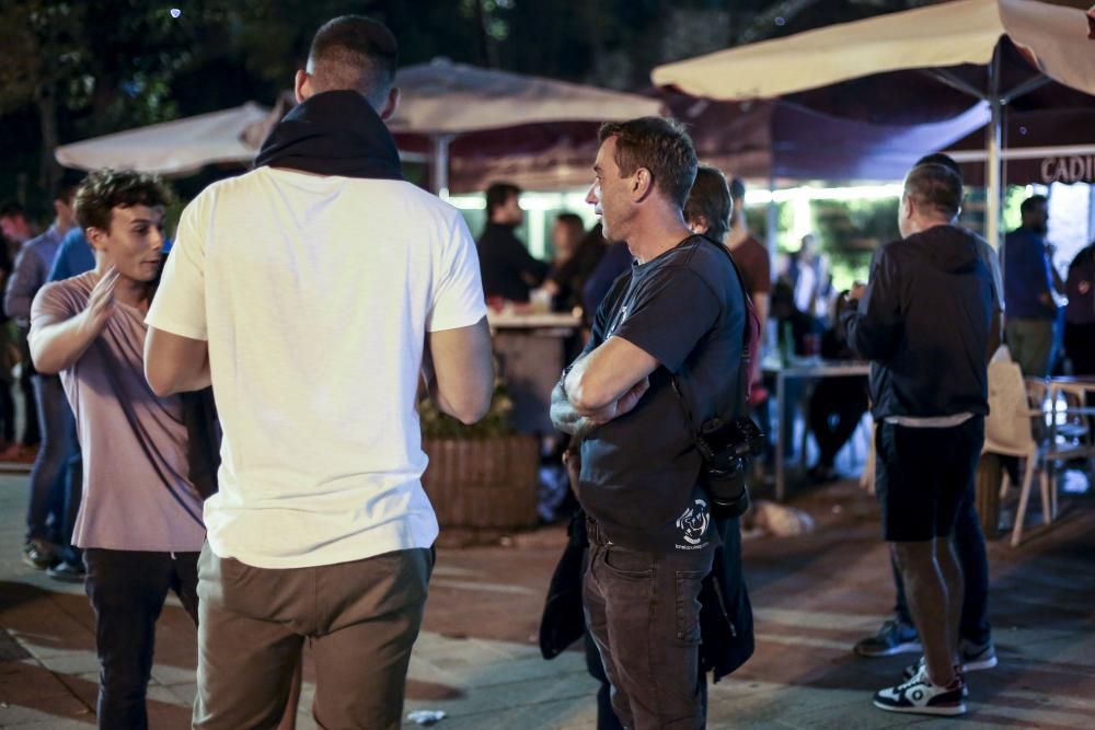 AMBIENTE EN LA ZONA DE BARES DE LA LOSA