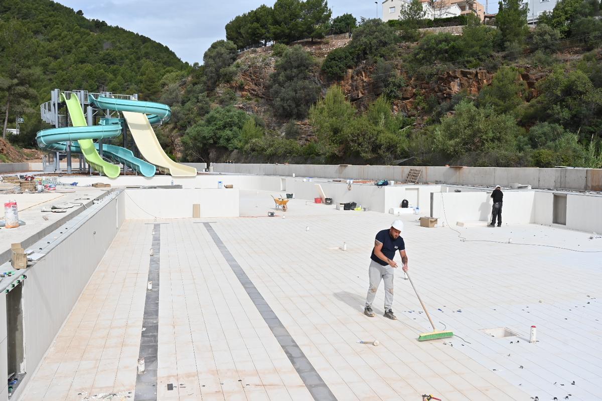 Galería de fotos de las obras en el parque acuático de la Vall d'Uixó
