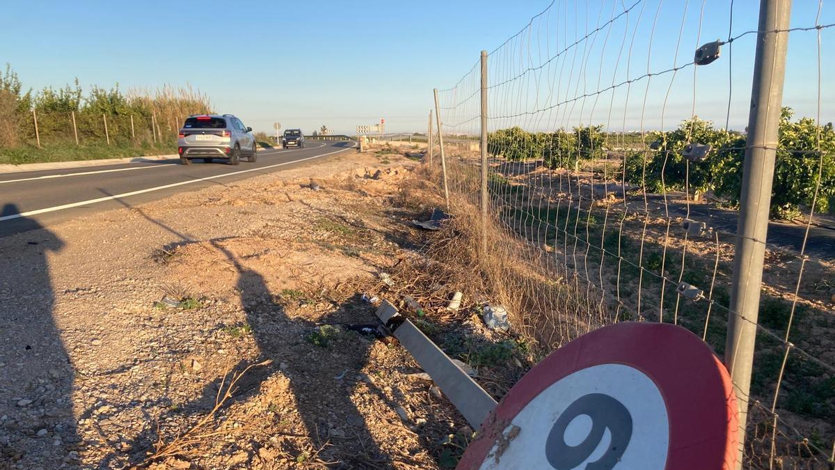 Dos fallecidos en el choque de dos turismos y una motocicleta en Los Montesinos