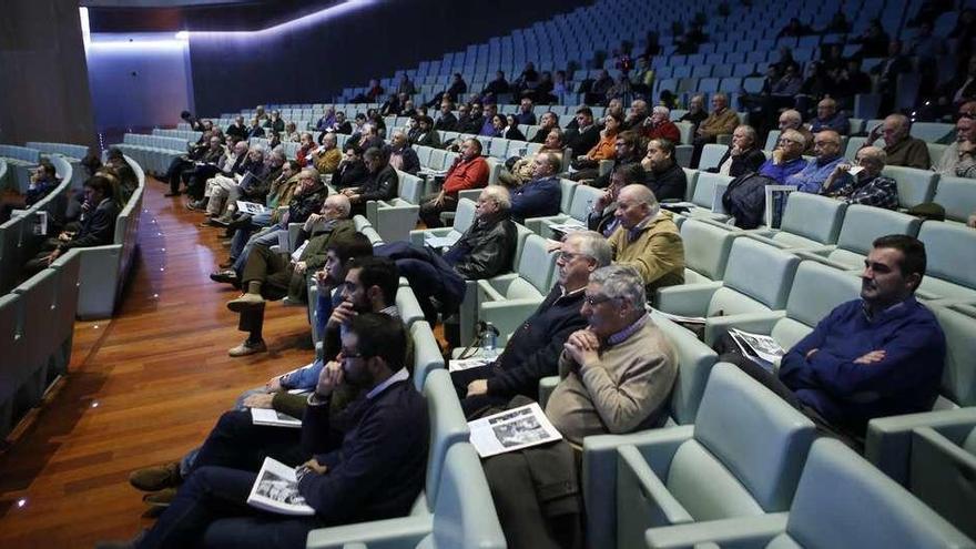 Aspecto del auditorio durante la junta de accionista del lunes, en el Mar de Vigo. // Ricardo Grobas