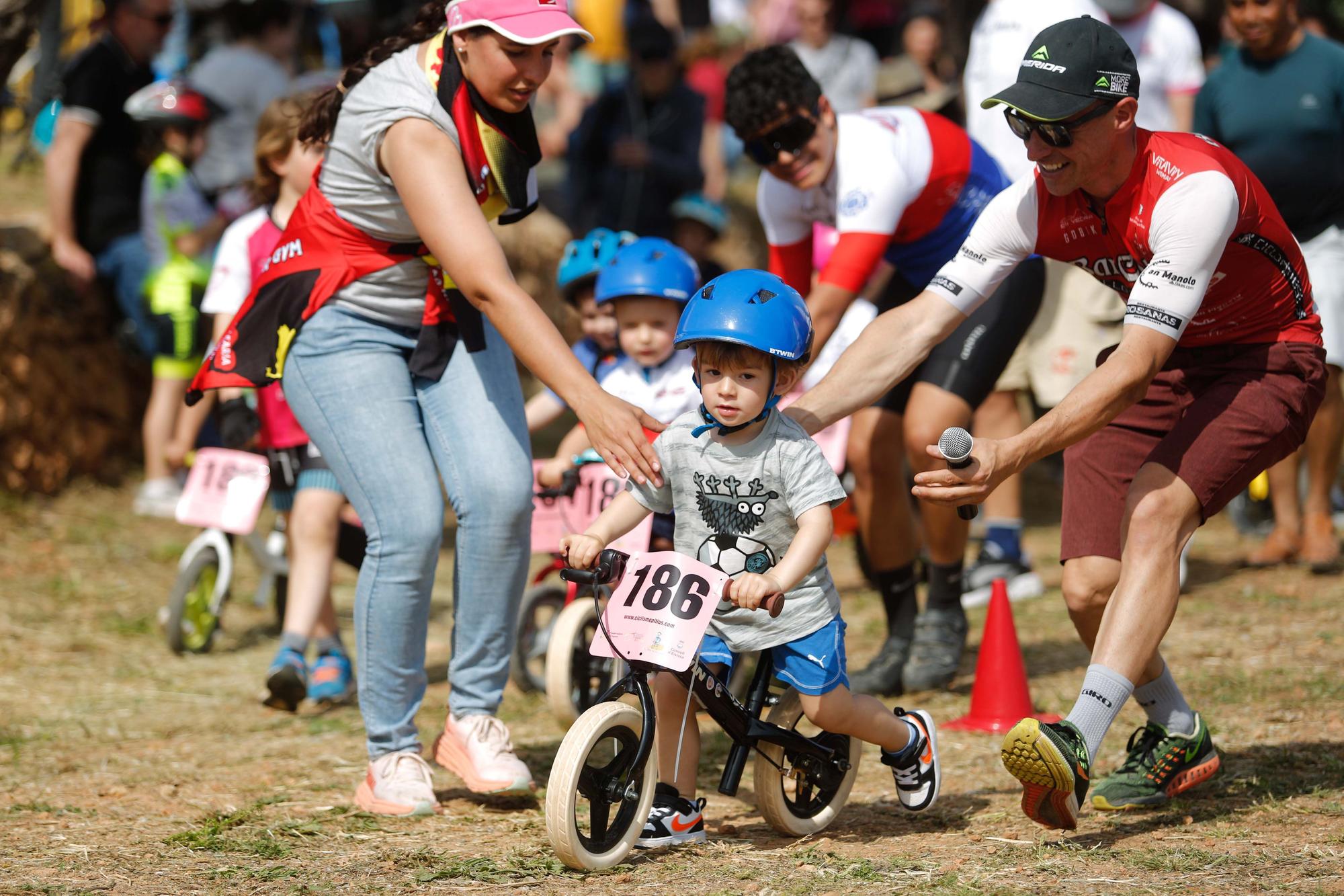 Los más pequeños de Ibiza aprenden a manejar con Bicykids