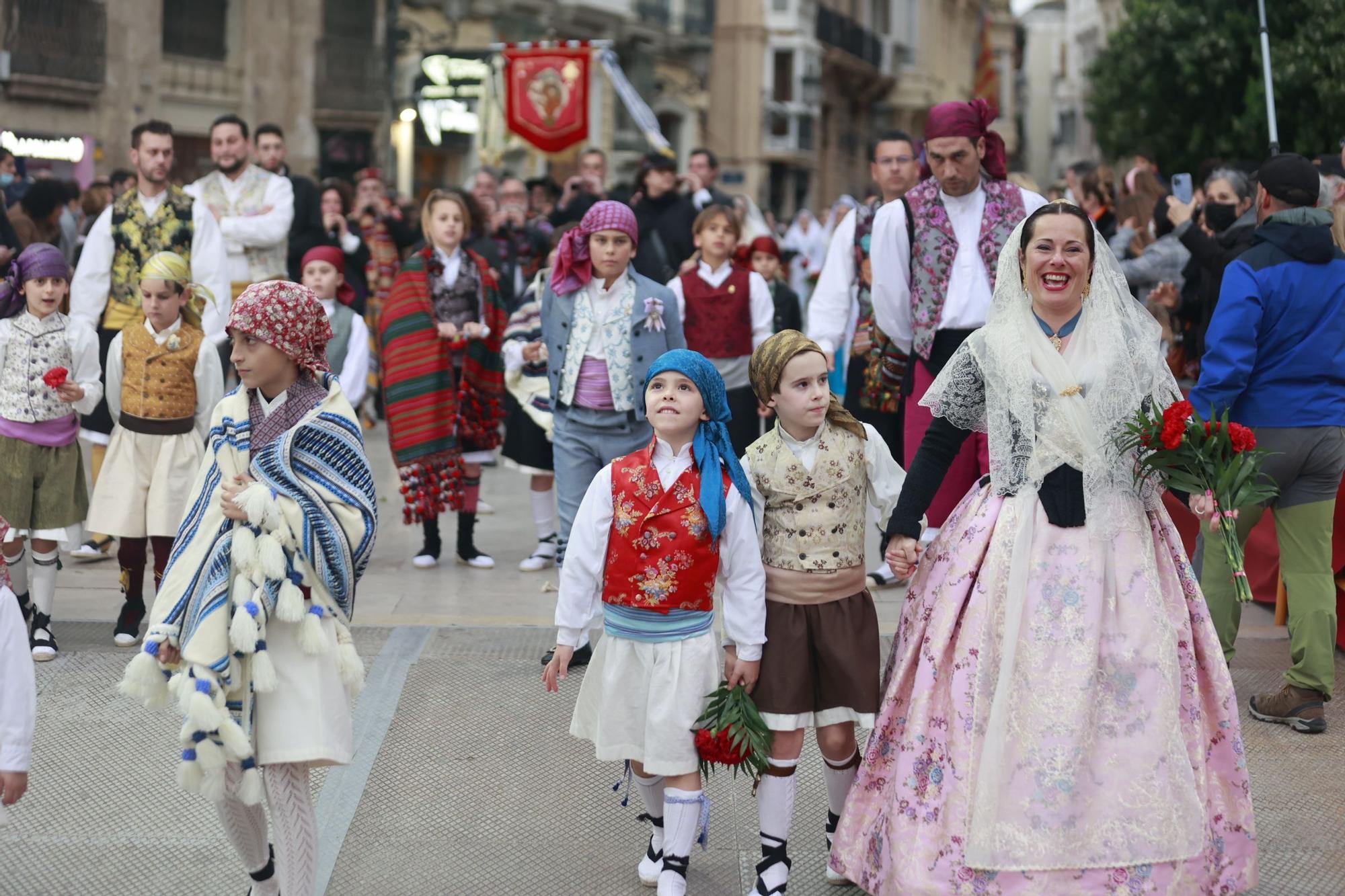 Búscate en el segundo día de ofrenda por la calle Quart (entre las 18:00 a las 19:00 horas)