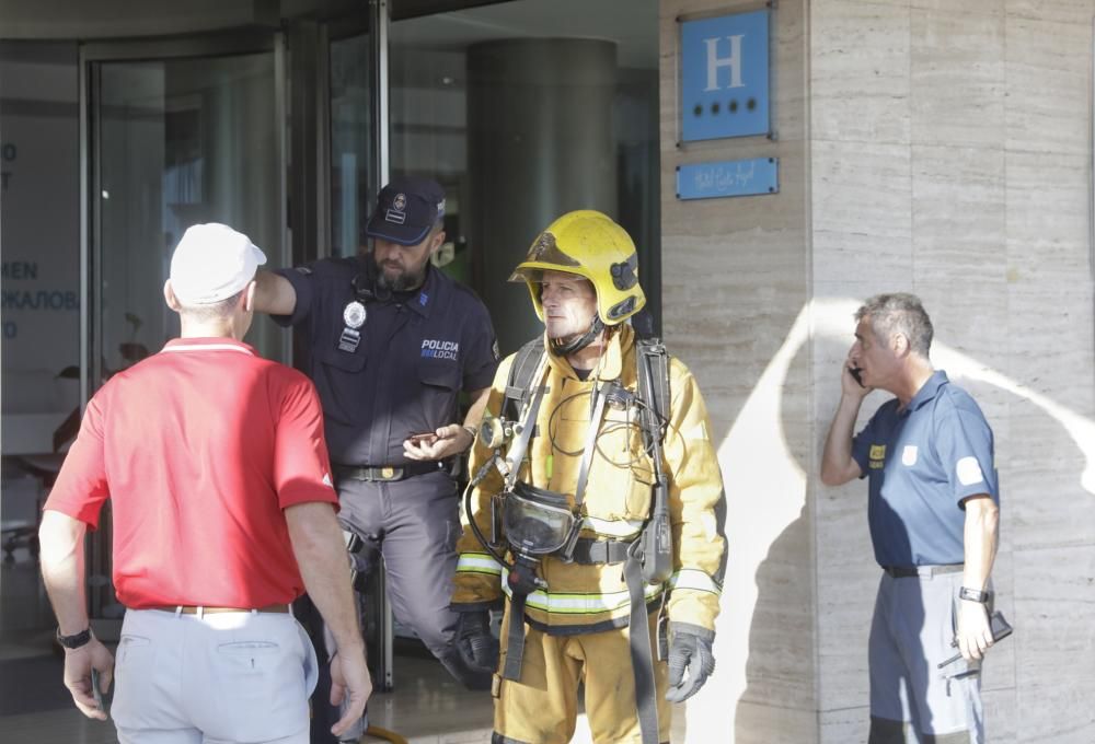 Evacuan un hotel del Paseo Marítimo de Palma por un incendio en la cocina