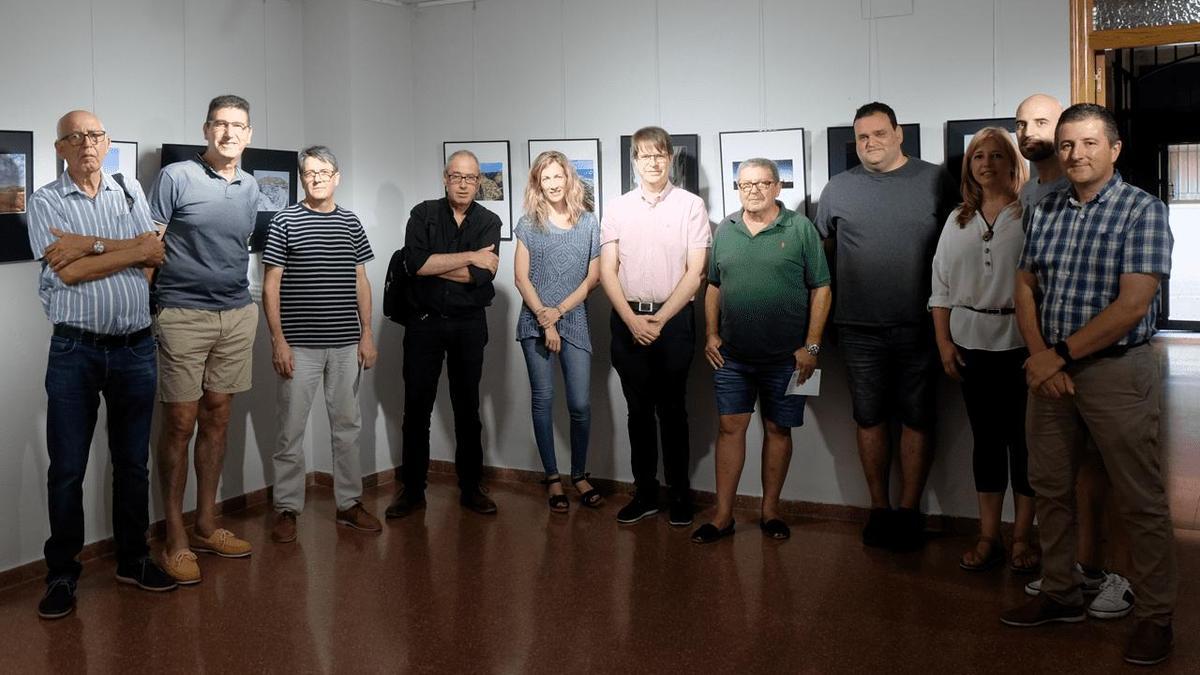 Los ganadores y miembros del jurado, con la regidora de Turisme y el alcalde, en la entrega de premios.