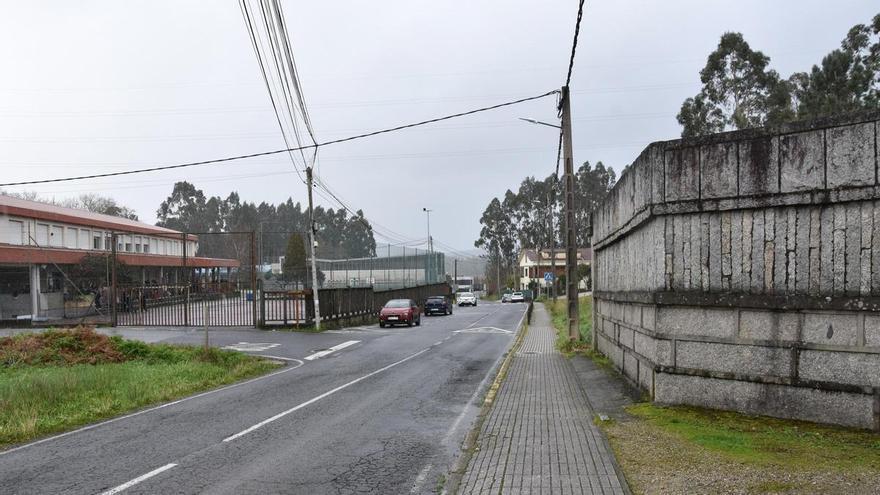 Ames arreglará el vial que pasa por delante del CEP de Ventín