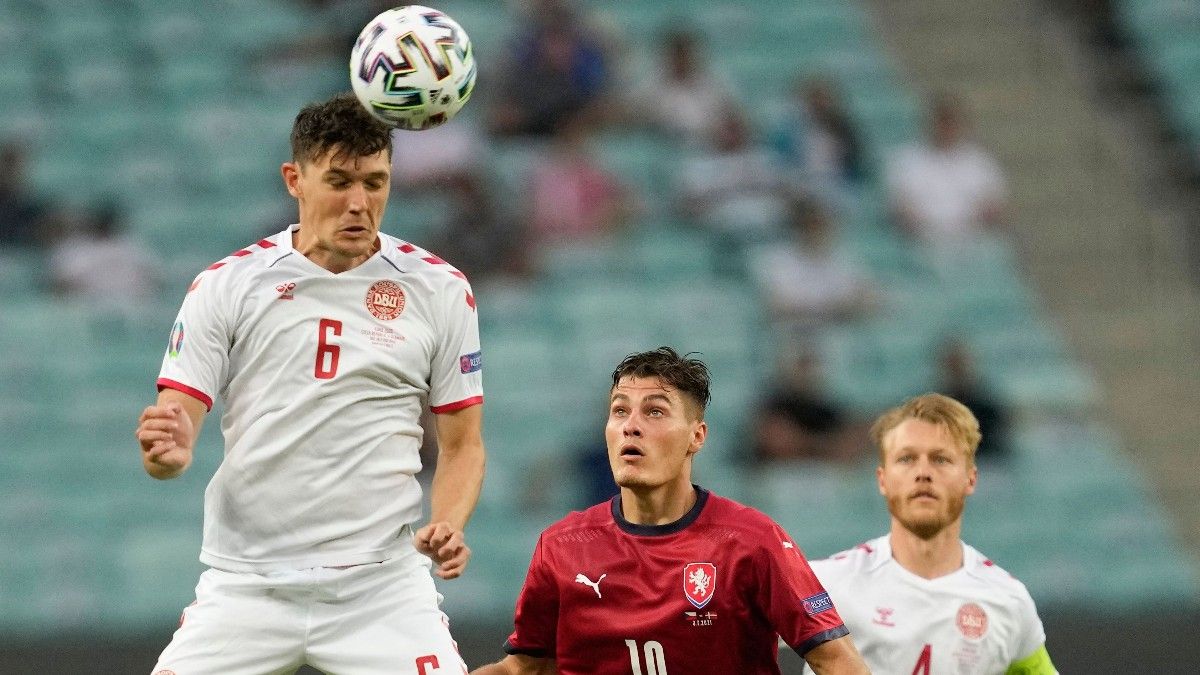 Dinamarca y República Checa, en las semifinales de la Eurocopa