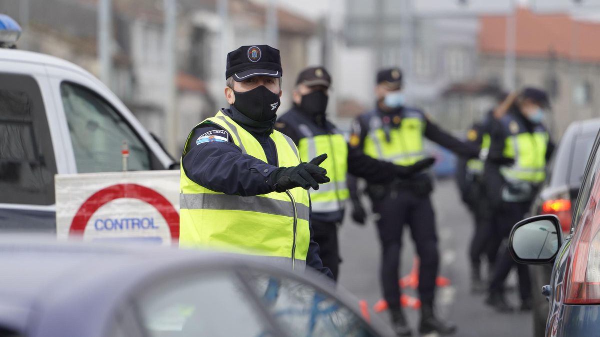 Controles por las restricciones de movilidad para la contención del coronavirus en Galicia.