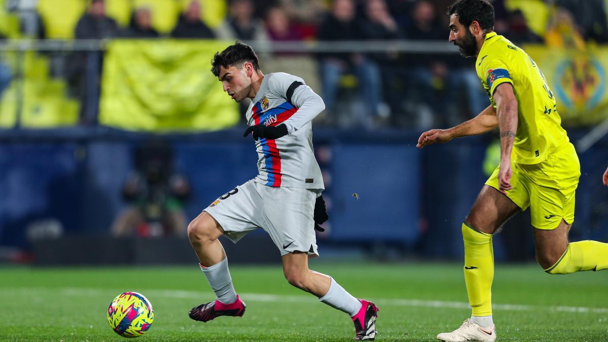 Pedri anota el 0-1 tras asistencia de Lewandowski en el estadio de La Cerámica.