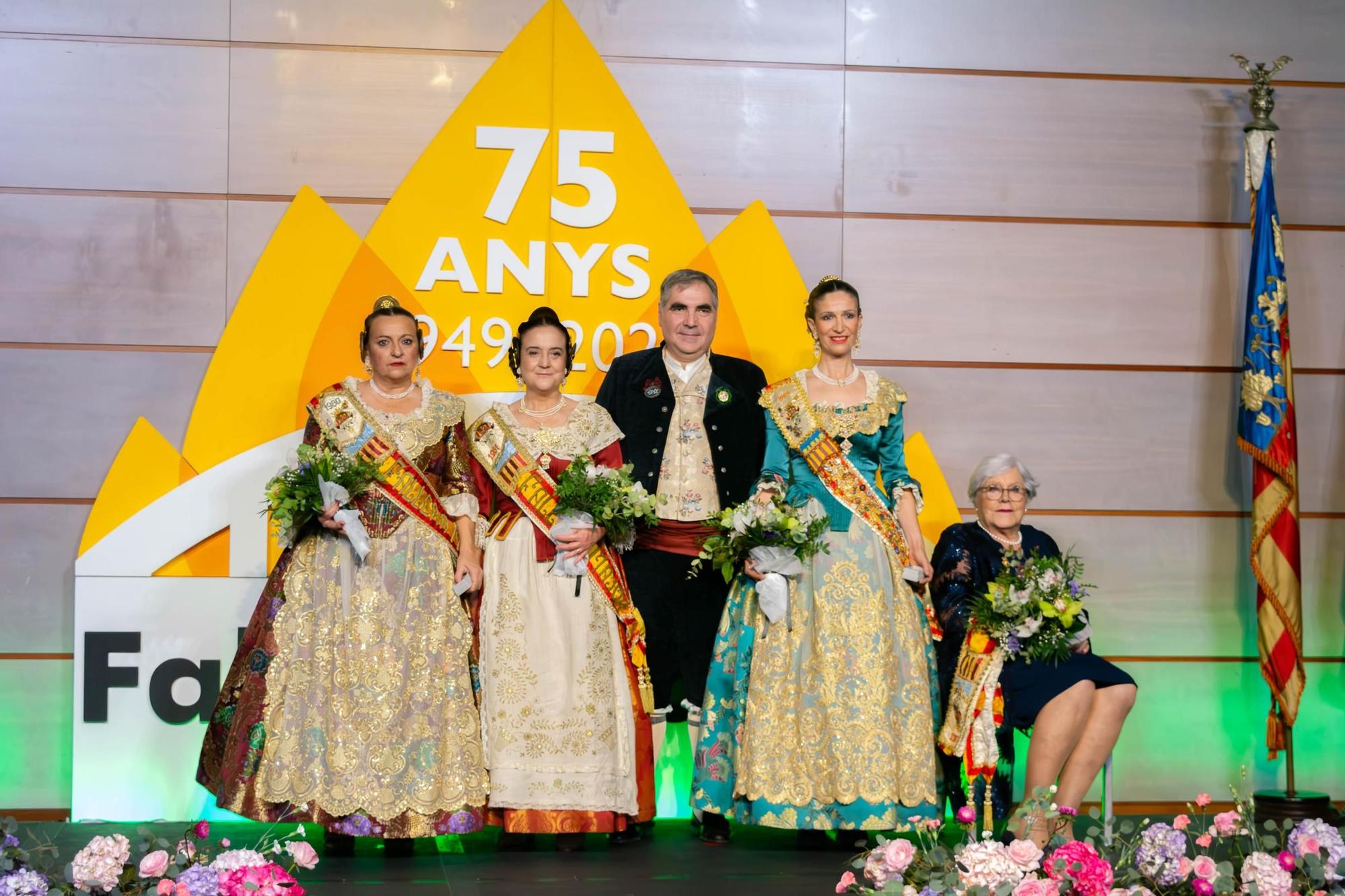 Falleras mayores de los años 80