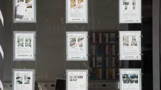 Chollazo inmobiliario en Gijón: venden por poco más de 110.000 euros un apartamento abuhardillado