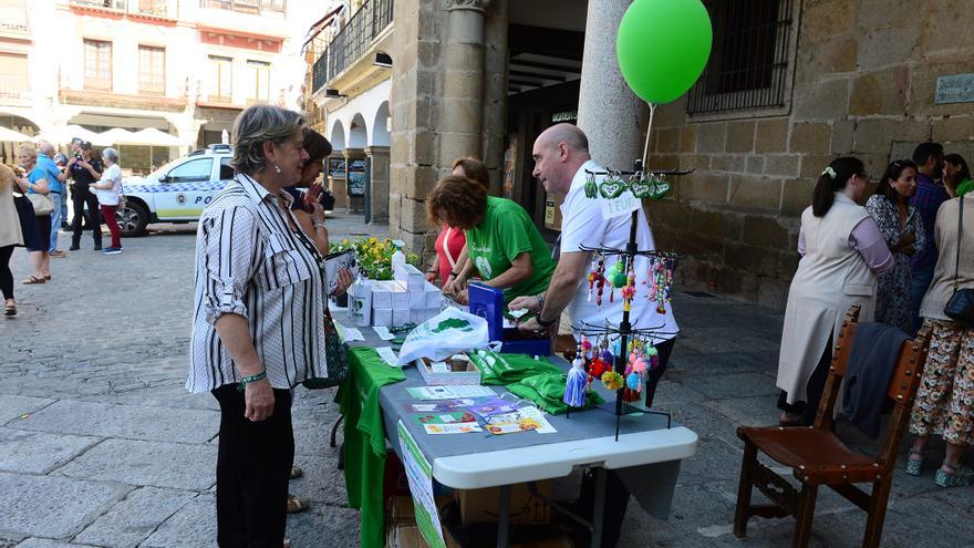 Velada con escritores en Plasencia, por el aniversario de Afads