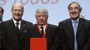 Arturo Fernández, reelegit president de la patronal madrilenya.