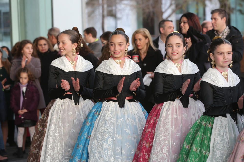 Estreno del jubón negro de la corte de la fallera mayor infantil 2019