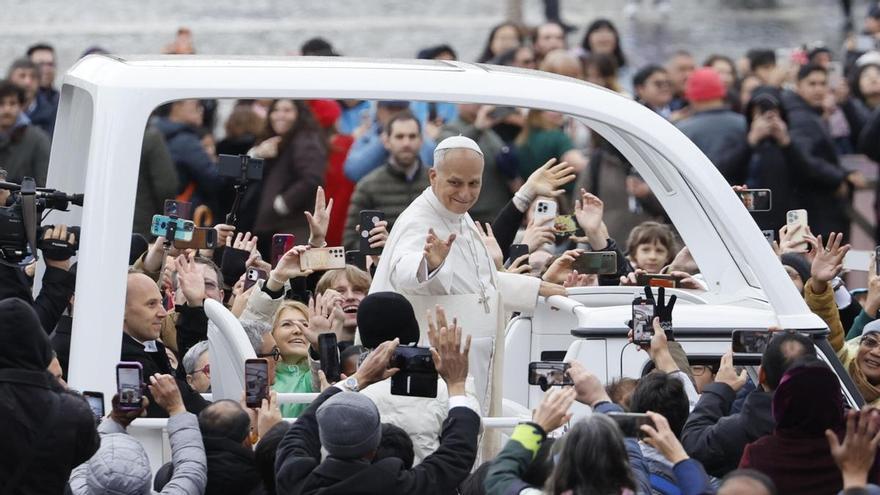 На Тенерифе організують безкоштовні автобуси для вірян на месу Папи Римського