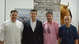 El Ayuntamiento de Blanca presenta la programación de la feria taurina en honor a San Roque