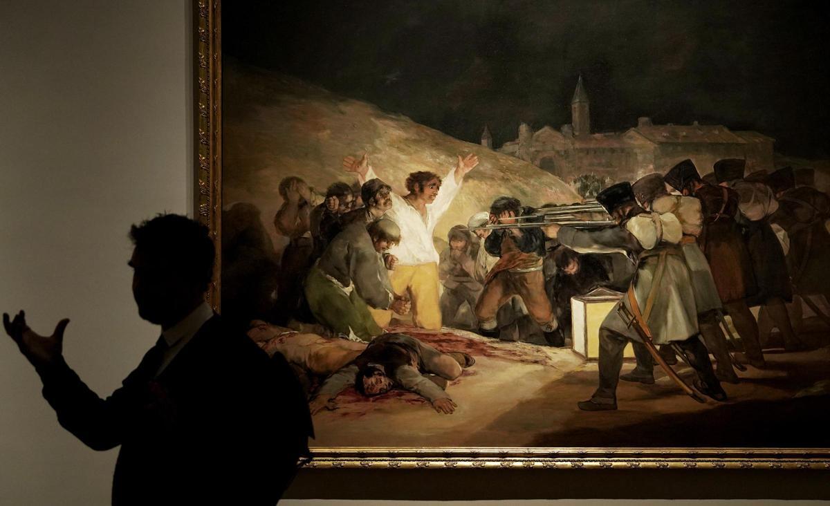 El cuadro 'Los fusilamientos' de Goya, en una de las salas del Museo del Prado.